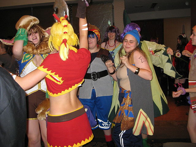 File:Youmacon Group 2.jpg